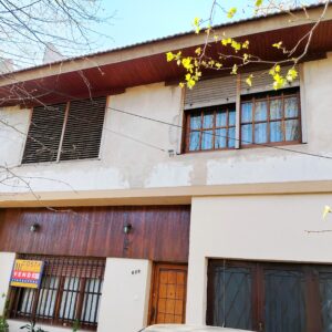 SIXTO FERNANDEZ 629 APTO CRÈDITO L. DE ZAMORA CASA 2 PLANTAS Z R2.1 COCHERA